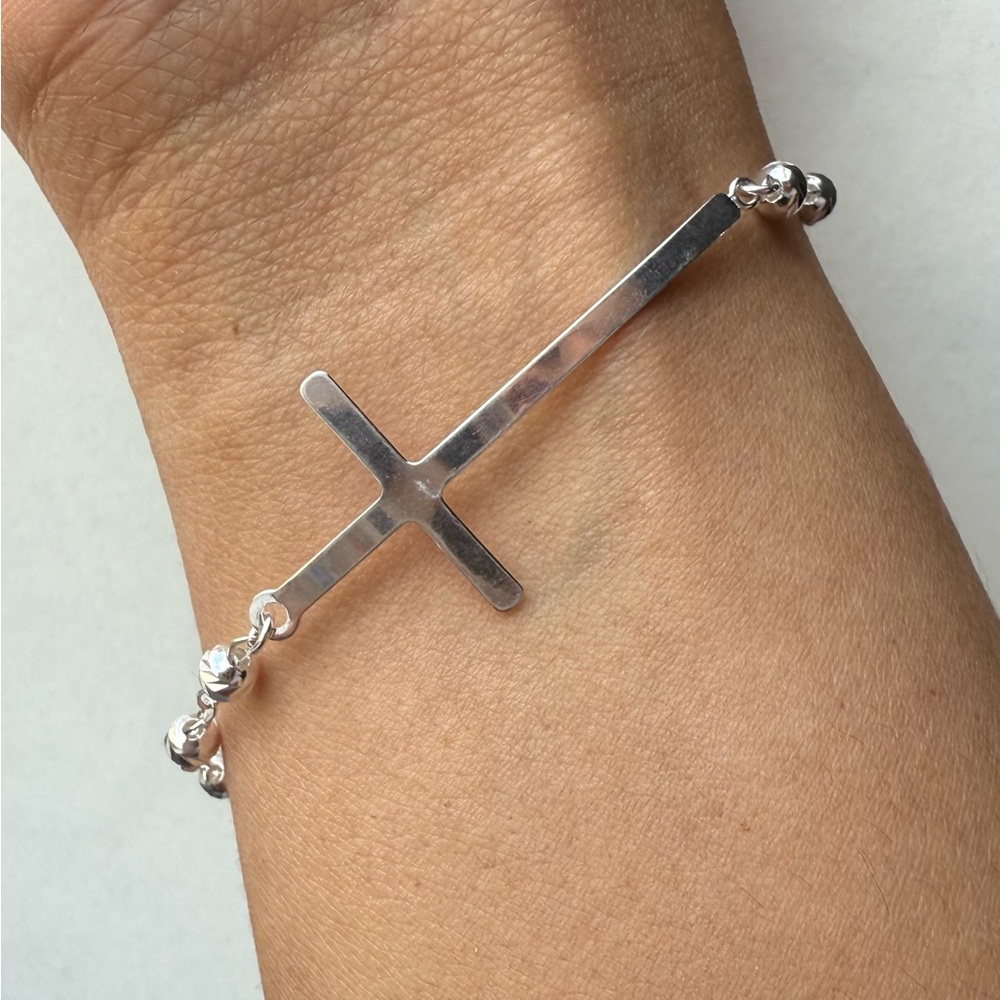 ✨ 925 Sterling Silver Sideways Cross Bracelet